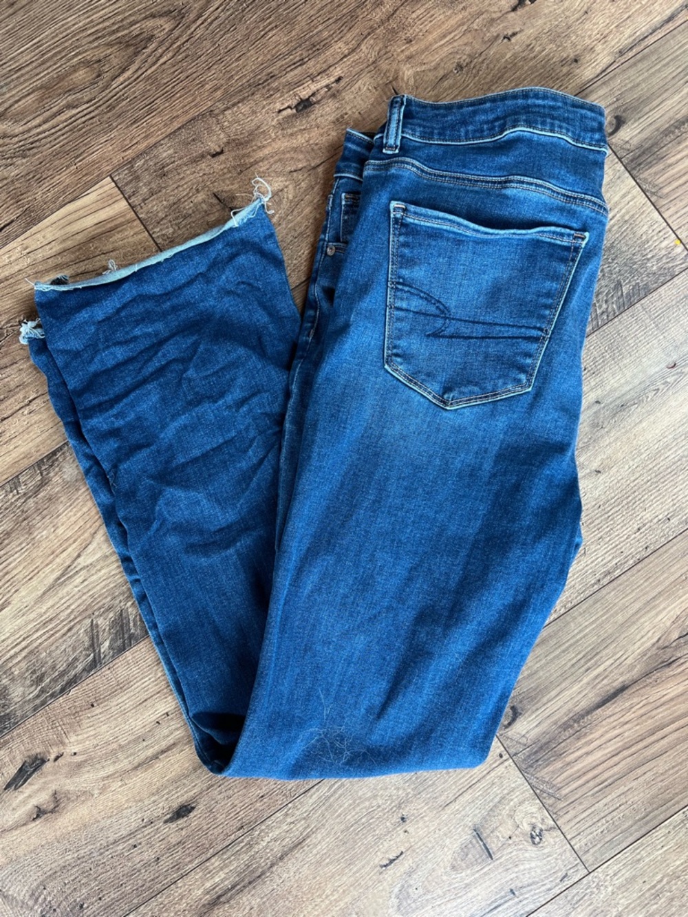 AMERICAN EAGLE AE Next Level High-Waisted Skinny Kick Jean